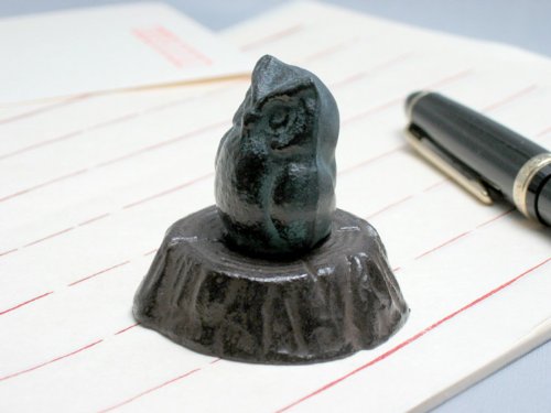 ふくろうの文鎮(2種) ふくろうの文鎮(2種) 楽天市場】文鎮 ふくろうの通販